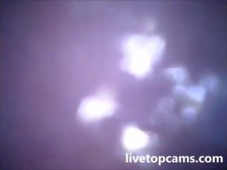 Meitene cums filmēja no iekšā a vagīna pie livetopcams pt1