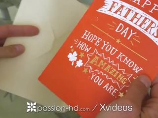 العاطفة-hd fathers يوم قضيب مص هدية مع خطوة سيدة لانا rhoades